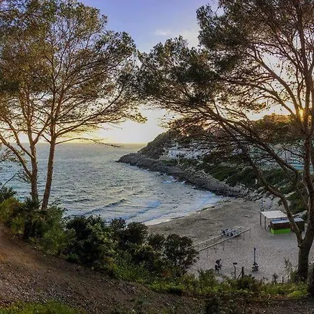 Excellent Sea View, Free Parking, Wifi Apartment *